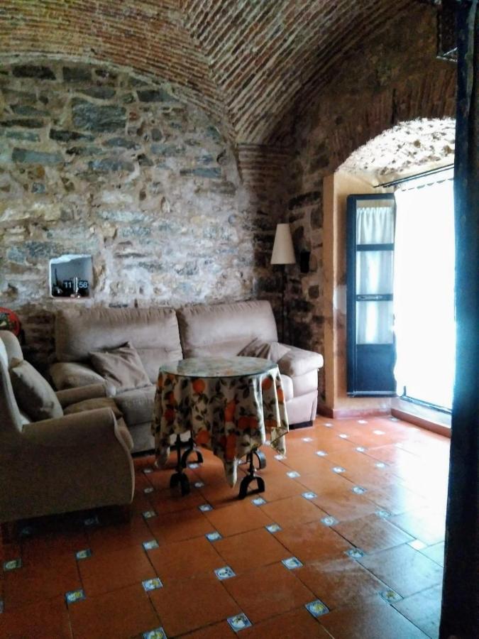 Apartamentos Las Buganvillas Caces Kültér fotó